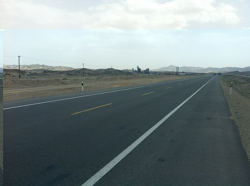 File:Highway G30 (G312) Xinjiang, China - panoramio (65).jpg