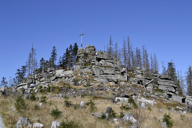 File:Hochstein (Dreisesselberg) in 2011.JPG