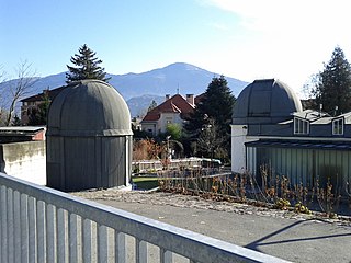 Fortune Salaire Mensuel de Innsbruck Observatory Combien gagne t il d argent ? 1 000,00 euros mensuels