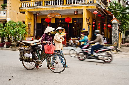 Hoi An street life