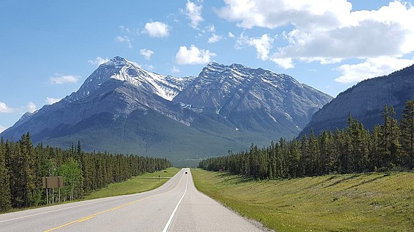 Highway 11 towards Banff in August 2017