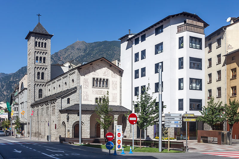 File:Igrexa parroquial de Sant Pere Mártir. Escaldes-Engordany. Andorra 58.jpg