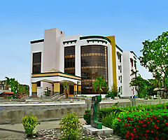 CPU-Iloilo Mission Hospital Medical Arts Center (Building) completed in 2009. Iloilo Mission Hospital (Medical Arts Building).JPG