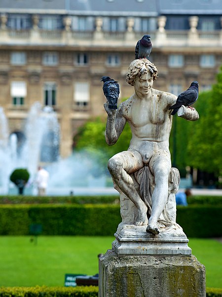 File:Jardin du Palais-Royal 02.jpg