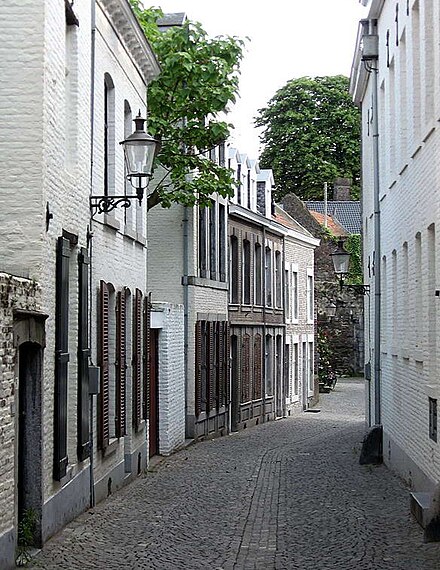 Typical street in the Jekerkwartier, part of the city centre