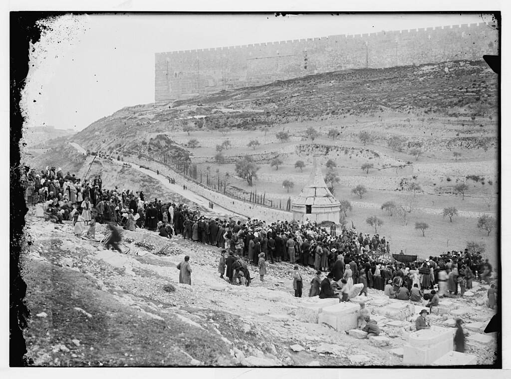  Jewish gathering at Tomb of Zacharieh, Kebron 