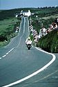 Motorrad-Rennfahrer Joey Dunlop auf dem Snaefell Mountain Course nahe Kate’s Cottage