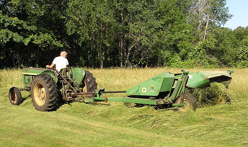 File:John Deere 1207 mower-conditioner a.jpg