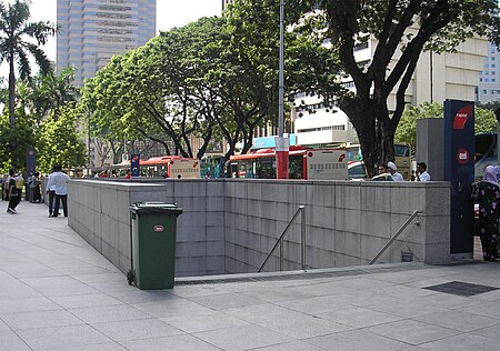 Fail:KLCC station (Kelana Jaya Line) (street entrance), Kuala Lumpur.jpg