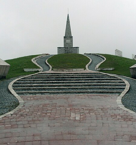 Tập_tin:Kadinjača_Memorial_Complex,_Užice,_Serbia._Overview_of_the_center.JPG