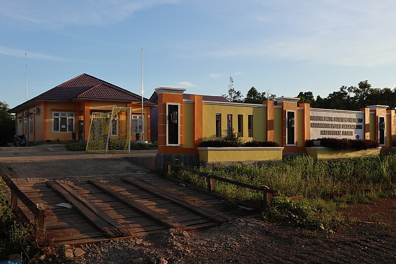 File:Kantor Desa Suatang Keteban, Paser.JPG