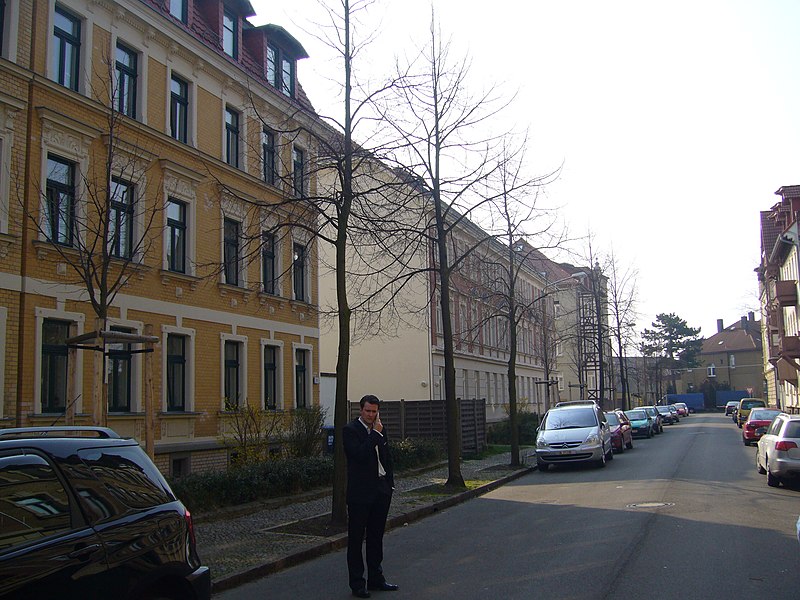 File:Karl-Liebknecht-Straße 15, 17, 19 - panoramio.jpg