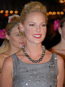 Хайгл на премьере фильма «27 свадеб» в 2008 году.