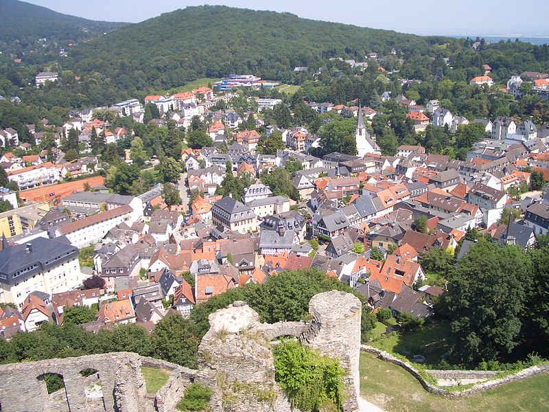 File:Koenigstein im Taunus Stadt von Burg.jpg