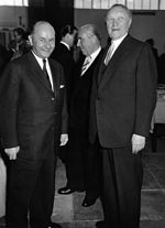 Hanns Seidel (left) in 1957 with Konrad Adenauer (right) CDU party convention