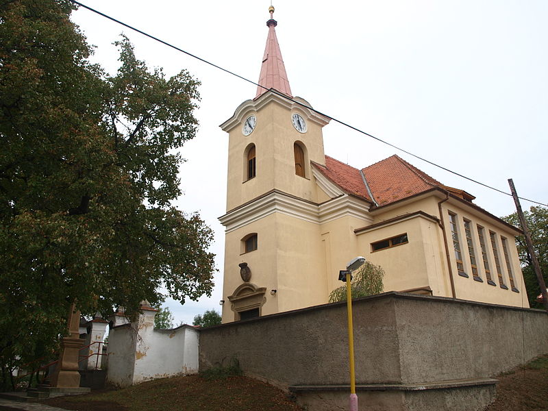 File:Kuželov, kostel Nejsvětější Trojice (2).JPG