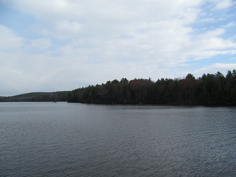 File:Lake Winchester - Connecticut - 10942505856.jpg