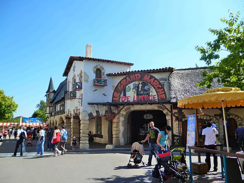 File:Le Grand Marche - panoramio.jpg