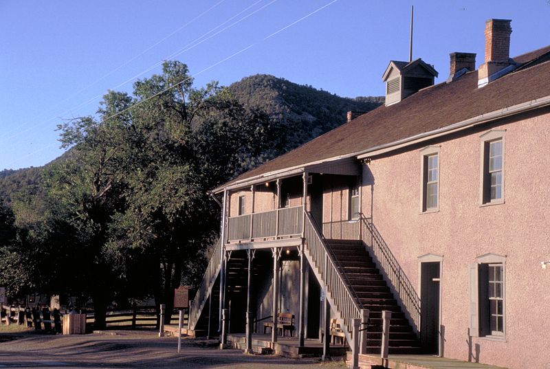 File:LincolnNM Jail and Courthouse.jpg