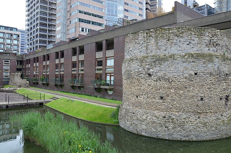 File:Londinium Roman Wall (40333692192).jpg