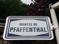 Luxembourg, Montée de Pfaffenthal - nom de rue.jpg