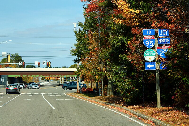 File:ME9 North To I-95 Jct I-295 Signs (49245305676).jpg