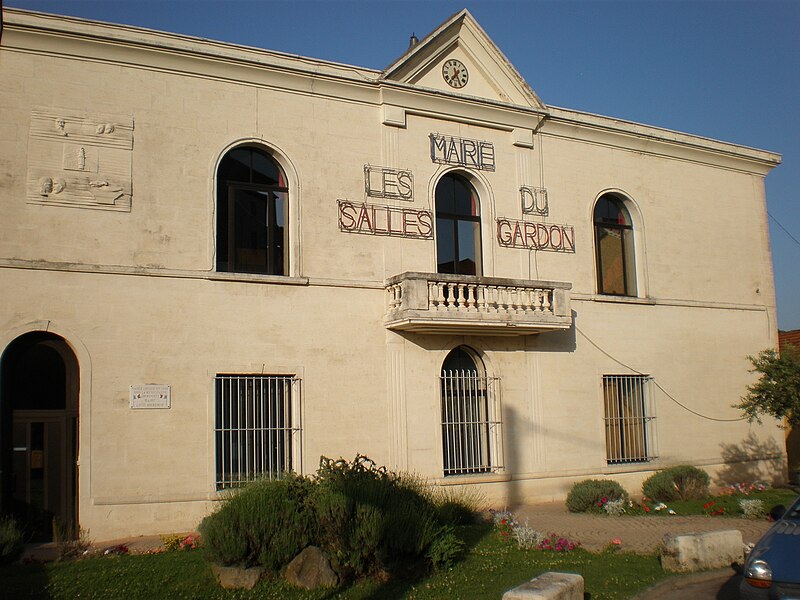 File:Mairie salles du gardon.JPG