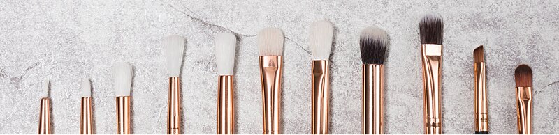 File:Makeup-brush-tips.jpg