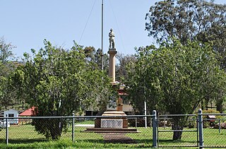 <span class="mw-page-title-main">Maroon War Memorial</span> Historic site in Queensland, Australia