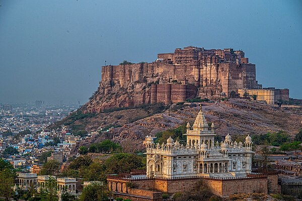 Mehrangarh Fort with the Jaswant Thada in front