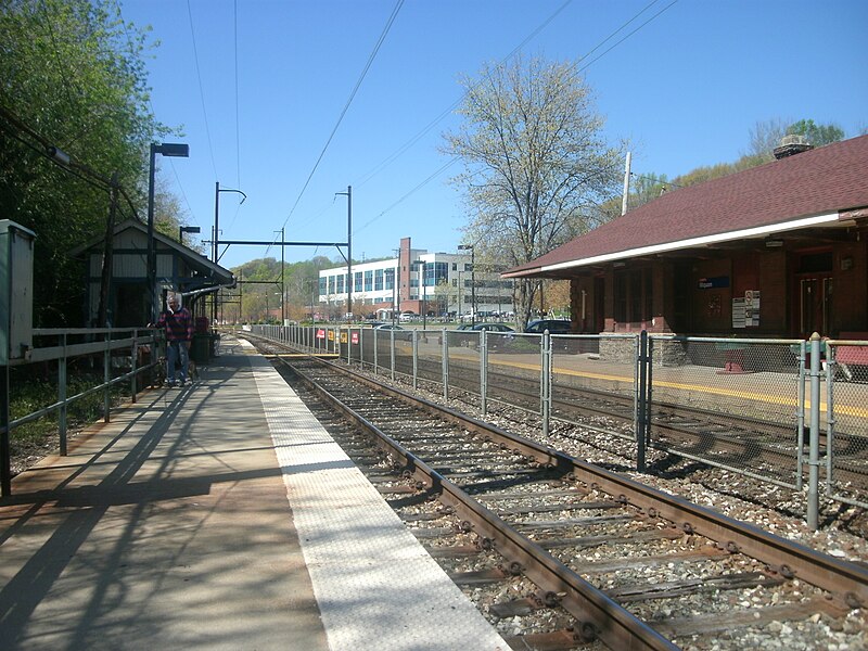 File:Miquon Station.jpg