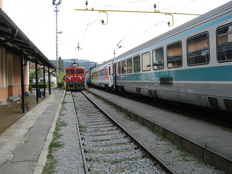 File:Moravice station 2009 1.jpg