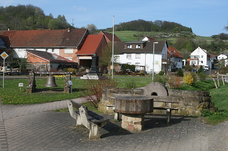 File:Muehlstein Gilfershausen.jpg