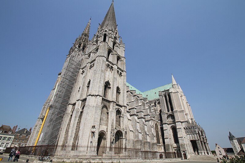 File:Notre-Dame de Chartres.jpg