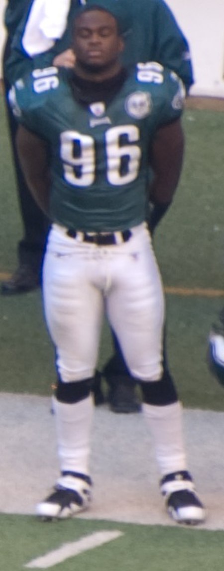 Omar Gaither on sidelines in 2007.jpg