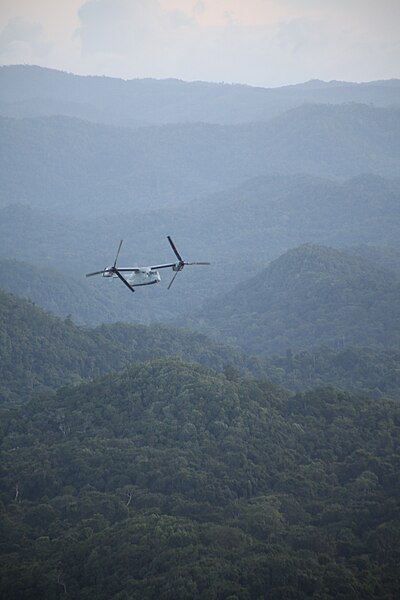 File:Ospreys demonstrate unique aerial capabilities in Belize 110910-M-AF823-545.jpg