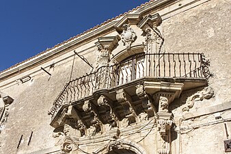 Palazzo Mugnos 04.jpg