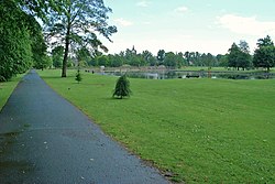 Perth, Selatan Inch Park - geograph.org.inggris - 1711489.jpg