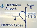 Schemat linii metra na terenie lotniska Heathrow