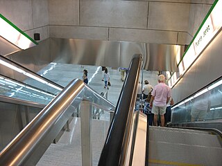 <span class="mw-page-title-main">Puerta Jerez (Seville Metro)</span> Seville Metro station