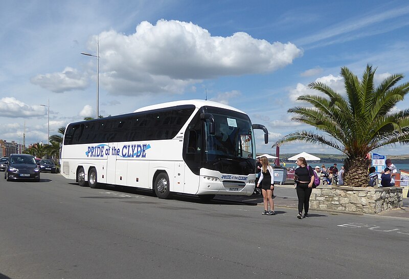 File:Pride of the Clyde Neoplan Tourliner (OU17 OTR) - Flickr - metrogogo.jpg