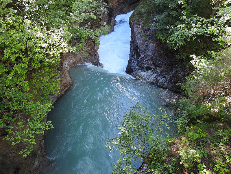 File:Rißbach Hinterriß 03.JPG