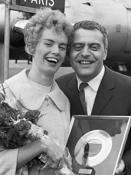 Stig Anderson and Dutch singer Ria Valk (1961)