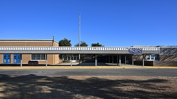 Robert Frost Middle School building, Rockville, MD