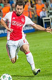 Younes playing for Ajax in 2016 Rostov-Ajax (7).jpg