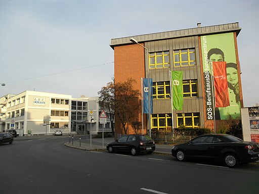 SOS-Berufsausbildungszentrum Nürnberg Klingenhofstraße 6 02