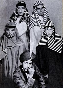 The Pharaohs in 1965. From L-R; David Martin, Butch Gibson, Sam the Sham (crouched down), Jerry Patterson and Ray Stinnet