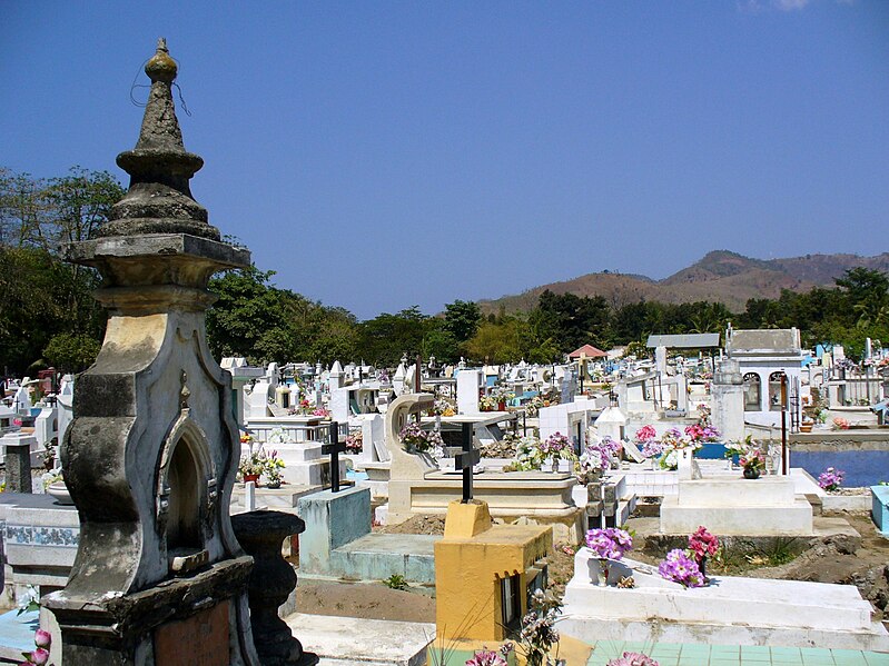 File:Santa Cruz Cemetery, Dili, East Timor (310336262).jpg