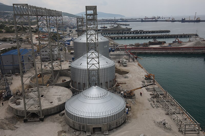 File:Silo towers at KSK.jpg