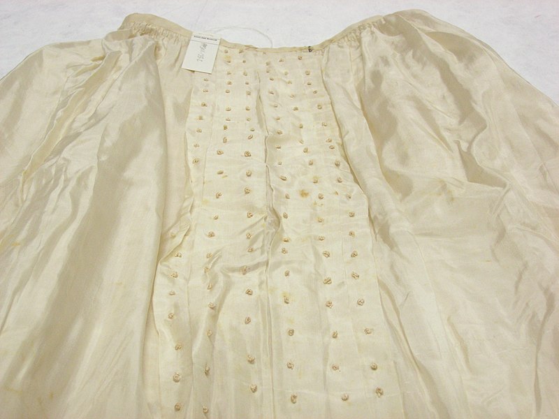 File:Skirt (AM 1991.150-2).jpg